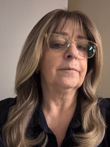 Customer photo review of JBEXTENSION 16 Inches Scalpiana 3.5X4 Hard Silky Top Natural Scalp Effect Dark Blonde Body Wave Wig With Bangs Wig MIMI SILK TOP DARK BLONDE