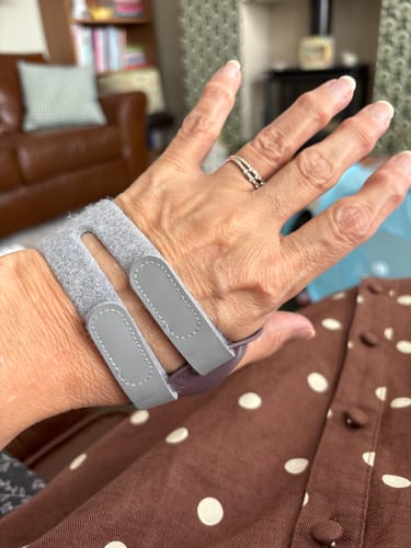 Customer photo review of Push Ortho CMC Thumb Brace – Osteoarthritis Support Splint for Thumb Joint Stabilisation