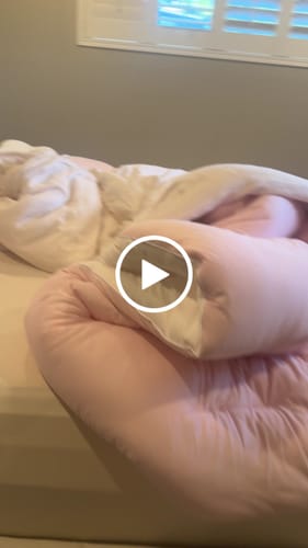 Customer video review of MarshMellow Comforter