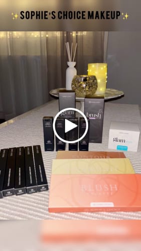 Customer video review of MAKEUP BOX