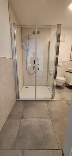 Customer photo review of Eckdusche Duschkabine mit Pendeltür, 6mm ESG, Klarglas - Tür 115cm, Höhe: 195cm