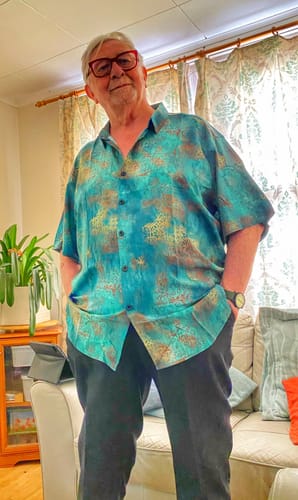 Customer photo review of Men's Blue Beach Vacation Breathable Tropical Short Sleeve Hawaiian Shirt
