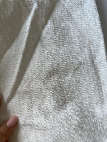 Customer photo review of Semir Long Sleeve Shirt Women Mid-Length Diamond Pattern Cotton 2025 New Spring Oversize Top for Casual and Chic Looks