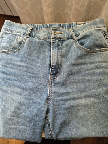 Customer photo review of Semir Women Jeans Elastic 2026 Waist Retro Straight Urban Casual Everyday Style Soft Comfortable Daily Wear Trendy Versatile