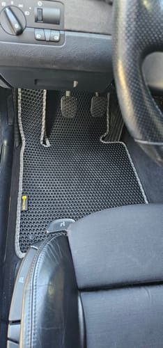 Customer photo review of Auto Fußmatten nach Maß - Vorne