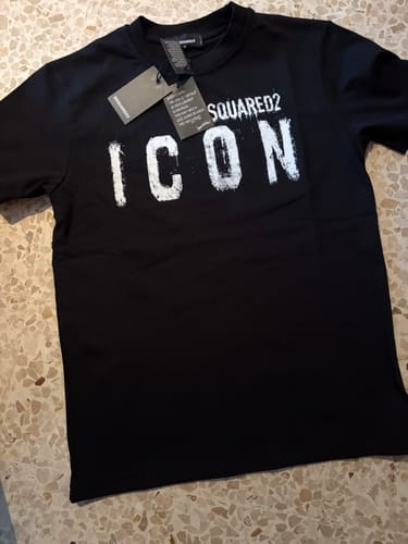 Recensione con foto di un cliente su T-shirt Dsquared Icon