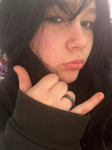 Customer's selfie showing a ring they purchased after using the Free Ring Sizer.