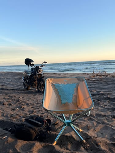 Avis photo d'un client sur Chaise compacte - Cloud Chair™