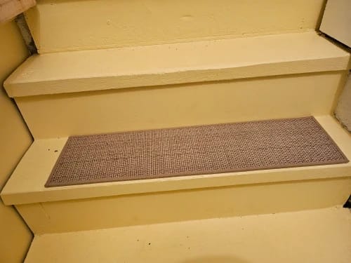 Customer photo review of SafeStep Mat - 15 Stück Rutschfeste Sicherheitsgummi Treppenmatte