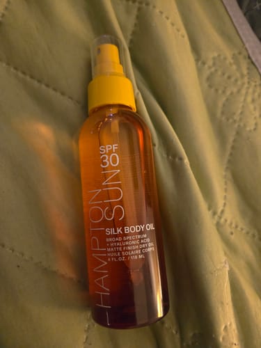 Customer photo review of SPF 30 Silk Body Oil
