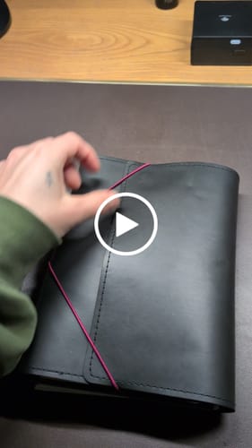 Customer video review of Refillable Folio - RAVEN BLACK TRIFOLD