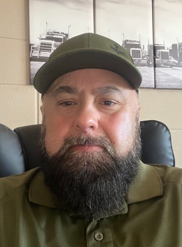 Customer showing their neat, full beard after using the Beard Armor Bundle.