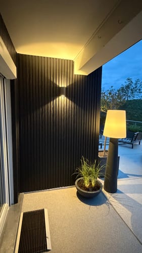 Customer photo review of Fassadenverkleidung Schwarz 290CM | Garten | 3D Holzmaserung