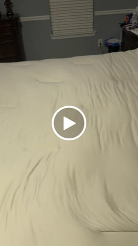 Customer video review of MarshMellow Comforter