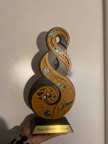 Customer photo review of Maori Friendship or Love Twist Trophy Ornament