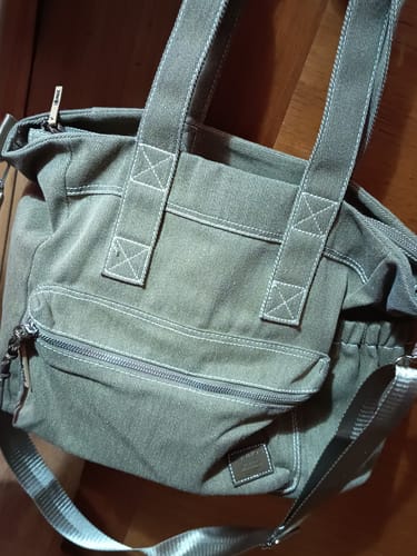Reseña con foto de un cliente sobre Bolso Notebook Canvas Lavado