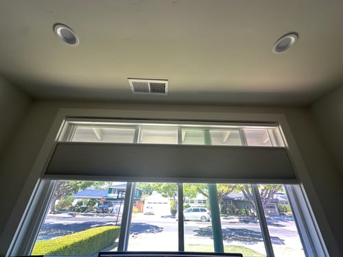 Customer photo review of SmartWings Motorized Blackout Levitate Cellular Shades Nowa