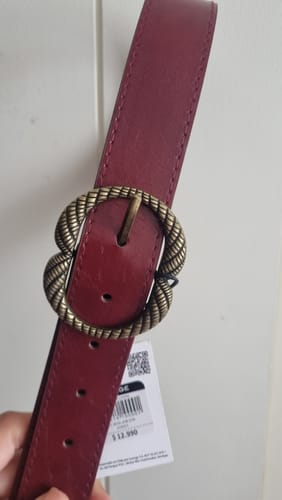 Reseña con foto de un cliente sobre Cinturón Hebilla Doble Medialuna