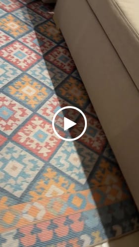Customer video review of Reenkol- Printed Kilim