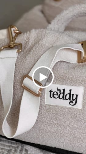 Customer video review of Hazelnut | The Cosy Car Seat
