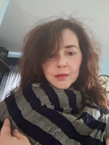 Customer photo review of Brand New Scottish Midnight Blue and Sand Luxury Woven Cashmere Crinkle Wrap