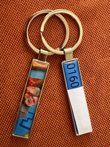 Customer photo review of Metall Schlüsselanhänger personalisiert mit Name, Text, Spruch und Foto