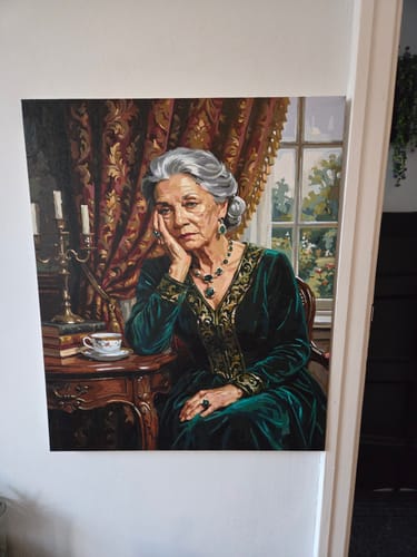 Customer photo review of Emerald Lady of the Manor (80 Colors)