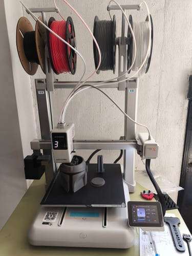 Customer photo review of Impresora 3D Anycubic Kobra X con 4 colores integrados: primera capa perfecta, impresión silenciosa, estable y fácil de usar para principiantes