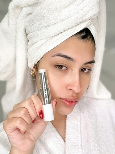 Customer photo review of Color Changing Foundation Stick