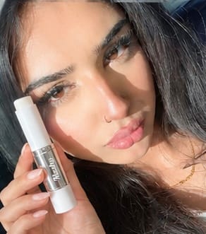 Customer photo review of Color Changing Foundation Stick