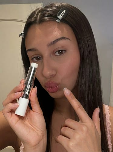 Customer photo review of Color Changing Foundation Stick