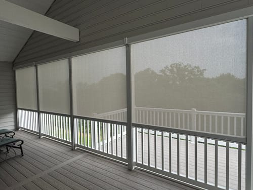 Customer photo review of SmartWings Motorized Zipper Track Windproof Outdoor Shades