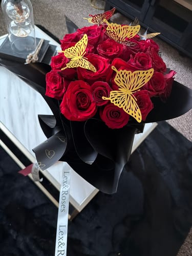 Customer photo review of Red Rose Bouquet