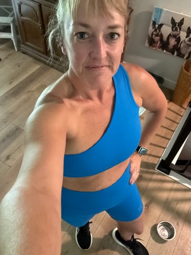 Customer photo review of BOLD One-Shoulder Longline Bra