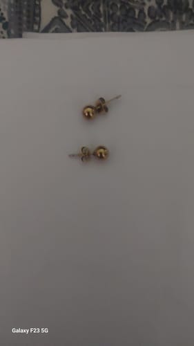 Customer photo review of Plain Ball Stud Earrings