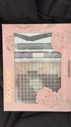 Customer photo review of Venus Lash Kit