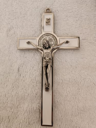 Customer photo review of White 5" St. Benedict Cross Crucifix -Exorcism -Saint -Blessed -San Benito