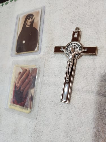 Customer photo review of St. Padre Pio Vintage Holy Card - Relic Of St. Father Pio Of Pietrelecina