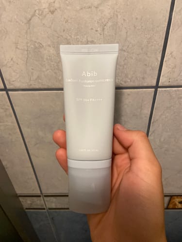 Customer photo review of Mitrinošs saules aizsargkrēms Abib Sedum Hyaluron Sunscreen Watery Tube
