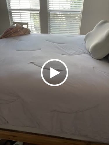 Customer video review of CloudCool™ Cooling Comforter