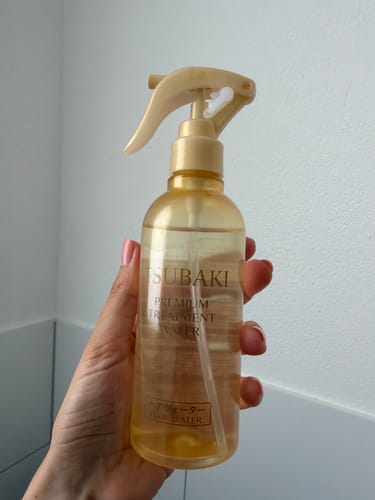 Customer photo review of Shiseido Tsubaki Premium Repair Hair Water 210ml