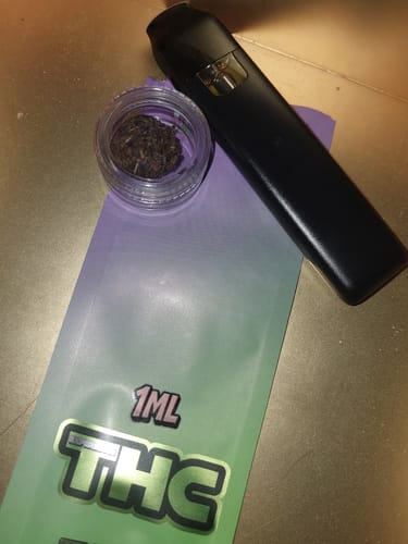 Customer photo review of Hi Bros® - Lemon Haze 99% PRIME SATIVA Blend
