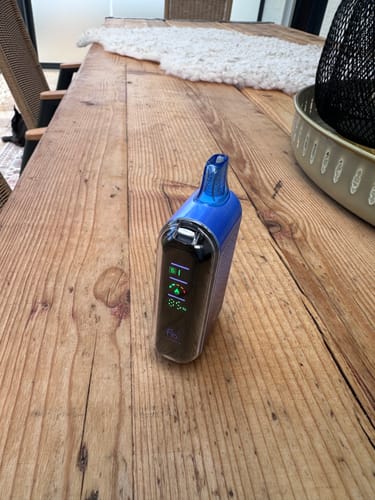 Customer photo review of Fumot Tornado Vape 20000 - Blueberry on Ice