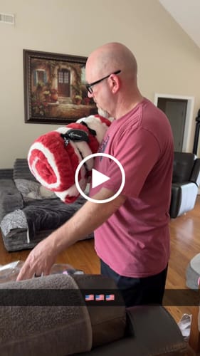 Customer video review of Hugs Flag Blanket