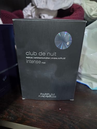 صورة العميل لعلبة عطر كلوب دي نوي إنتنس مان السوداء.
