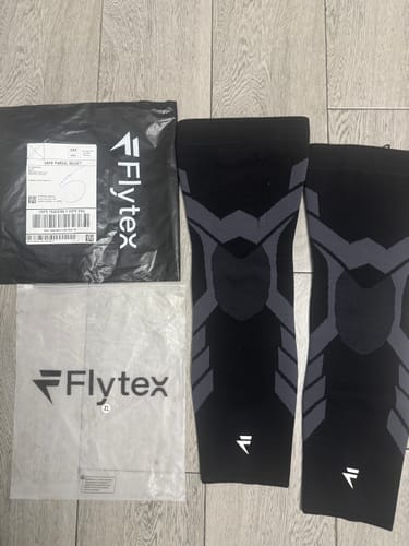Customer photo review of Compression Sleeves V2 for Knees and Legs