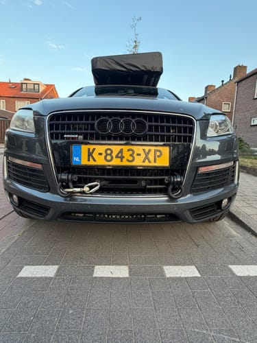 Customer photo review of Audi Q7 Hidden Winch Mount (2007 - 2015)
