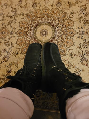 Customer photo review of NZ Sheepskin High-calf Lace-up Boots