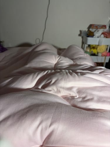 Customer photo review of MarshMellow Comforter