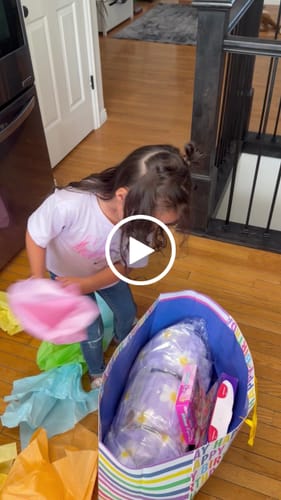 Customer video review of Lush Lilac Flower Blanket